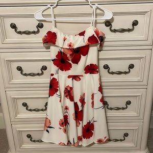 Size 3/4 (women’s xs or s) floral homecoming dress from dillards